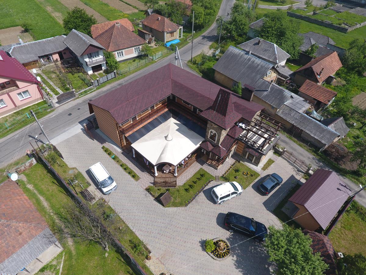 Minihotel Zolotoe Runo Ploskoye Buitenkant foto