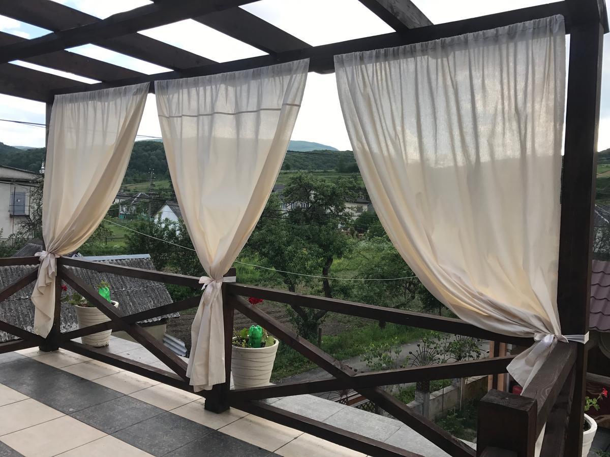 Minihotel Zolotoe Runo Ploskoye Buitenkant foto